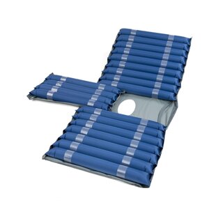Matelas contre les escarres avec compresseur partie amovible pour les selles et l'urine